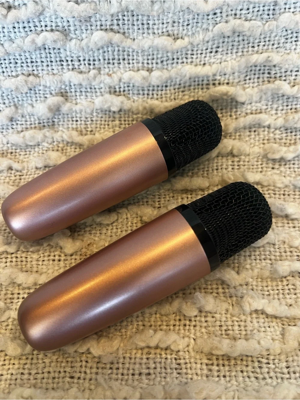 Small Wireless Karaoke Microphone and Portable Speaker - Rose Gold